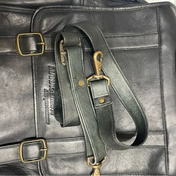 Clava Leather Upright Porthole Briefcase Backpack Black Work Travel Business